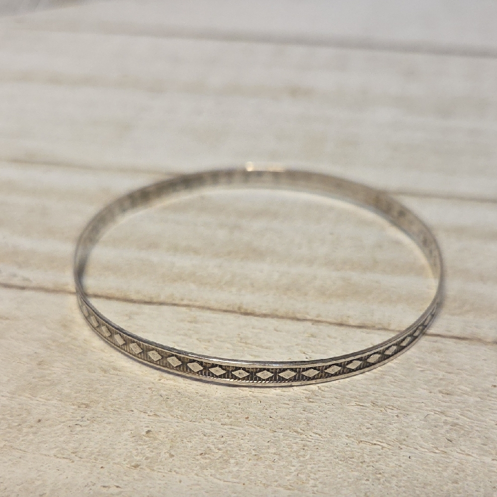 Vintage Sterling Silver Bangle Bracelet Diamond Pattern
